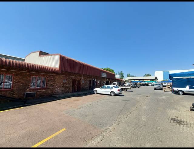 112M² WAREHOUSE TO LET IN HENNOPSPARK